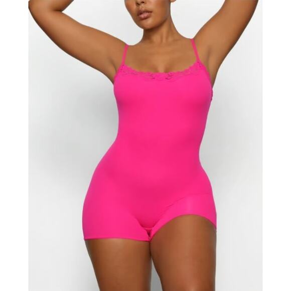 SKIMS Fits Everybody Lace Onesie Neon Rose - XL - Picture 1 of 2